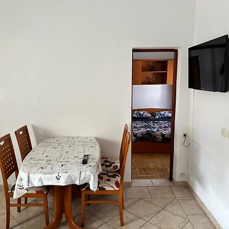 ויר Apartments Kristina מראה חיצוני תמונה