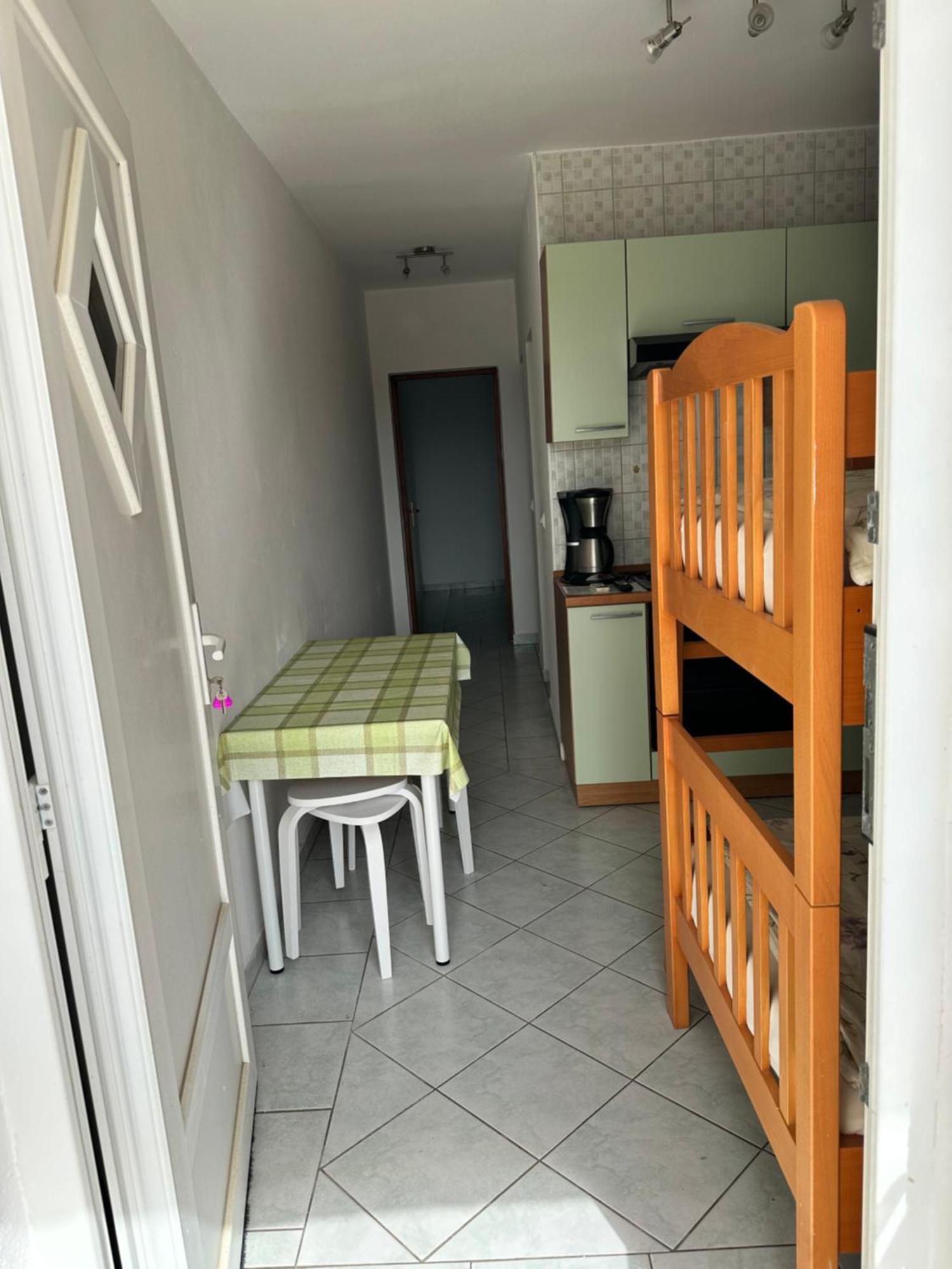ויר Apartments Kristina מראה חיצוני תמונה