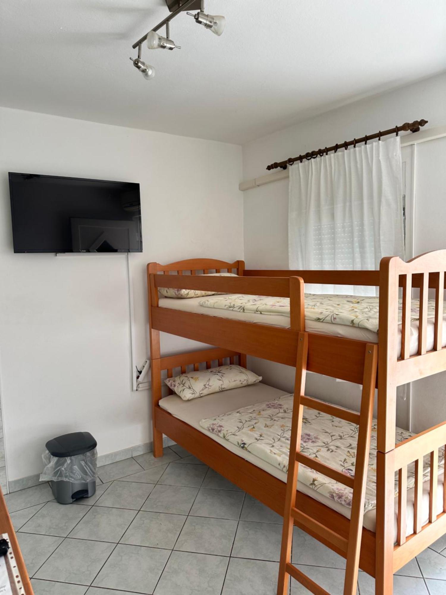 ויר Apartments Kristina מראה חיצוני תמונה